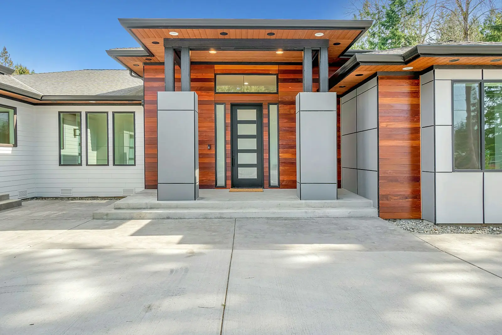 The Courtyard Bungalow, sample bungalow in Mississauga